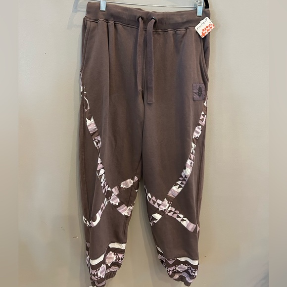 NWT πFP Free People Movement Snow Flow Joggers - Driftwood Combo Taupe - size M - Picture 2 of 12